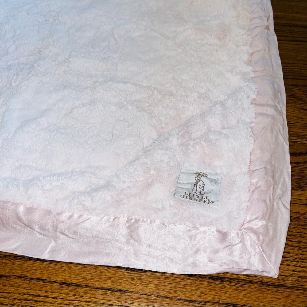pink luxe little giraffe baby blanket